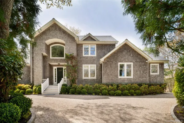 $3,495,000 | 3 Bridies Path, Southampton, NY 11968