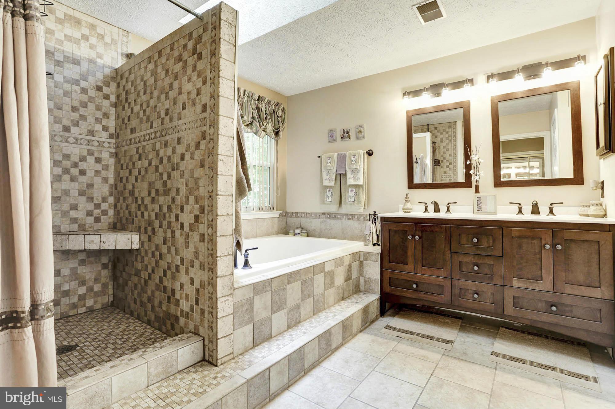 33 Little River Road Laurel, MD 20724 - Photo 23 of 30 Bath (Master)