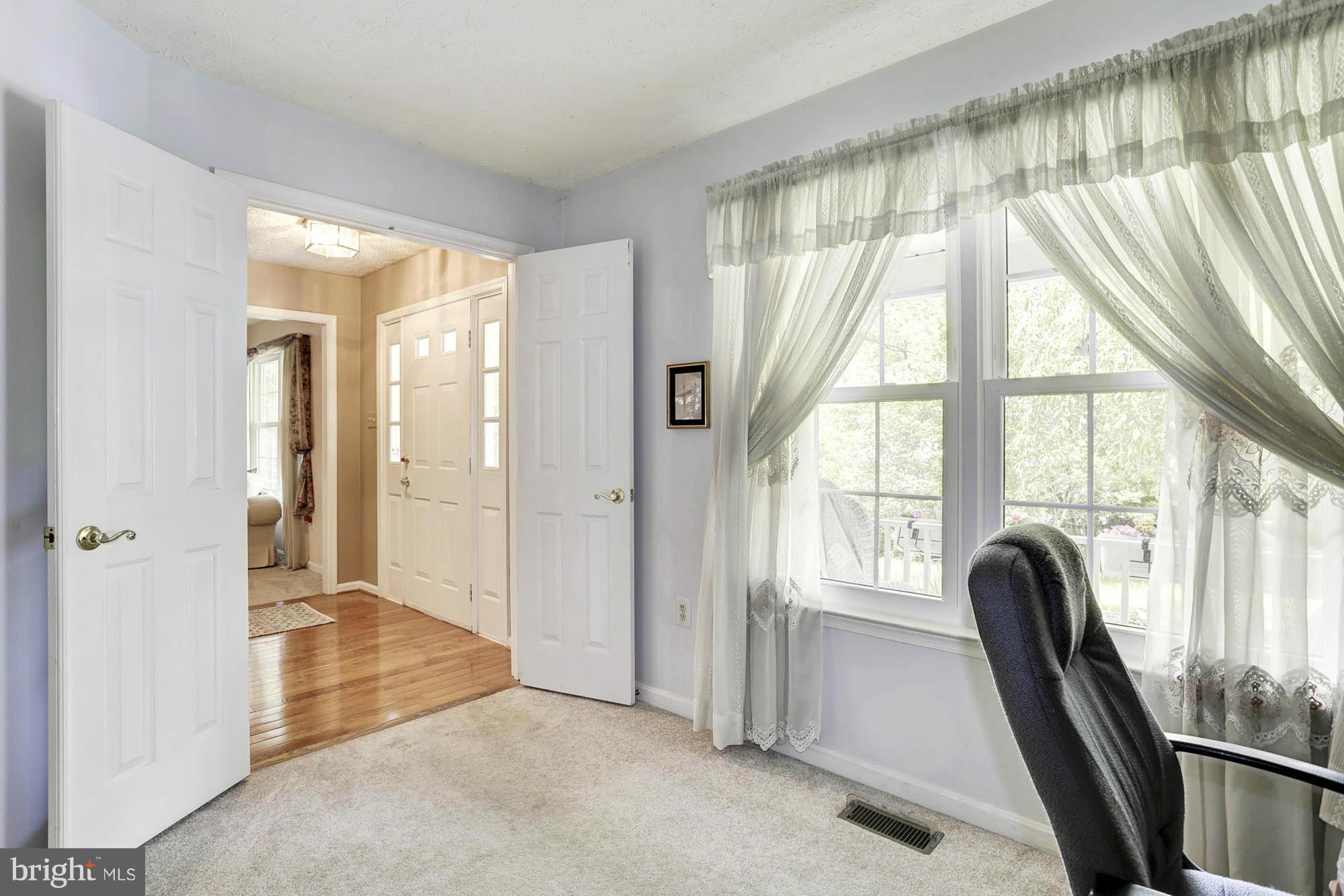 33 Little River Road Laurel, MD 20724 - Photo 5 of 30 Interior (General)