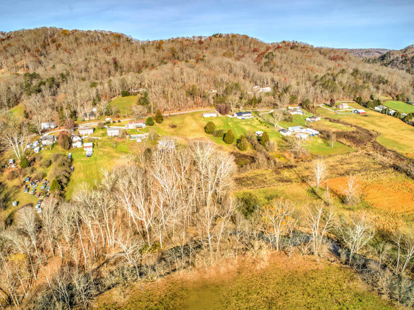 9340 Pedigo Road Powell, TN 37849 - Photo 11 of 39 12