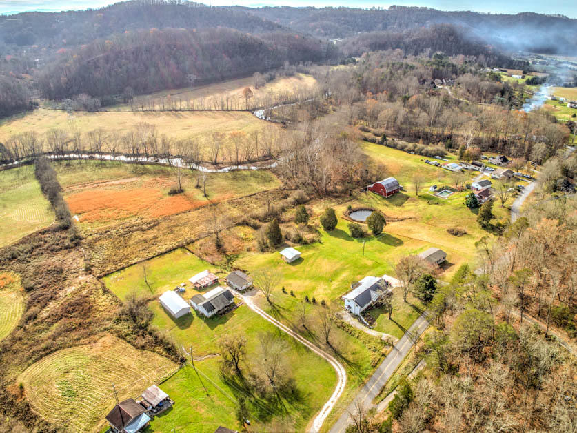 9340 Pedigo Road Powell, TN 37849 - Photo 13 of 39 14