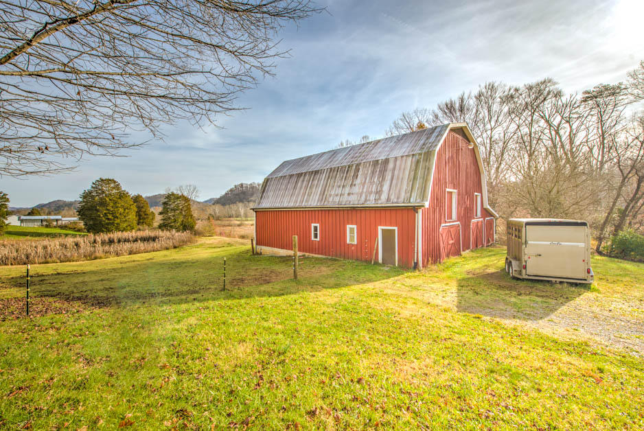 9340 Pedigo Road Powell, TN 37849 - Photo 8 of 39 8