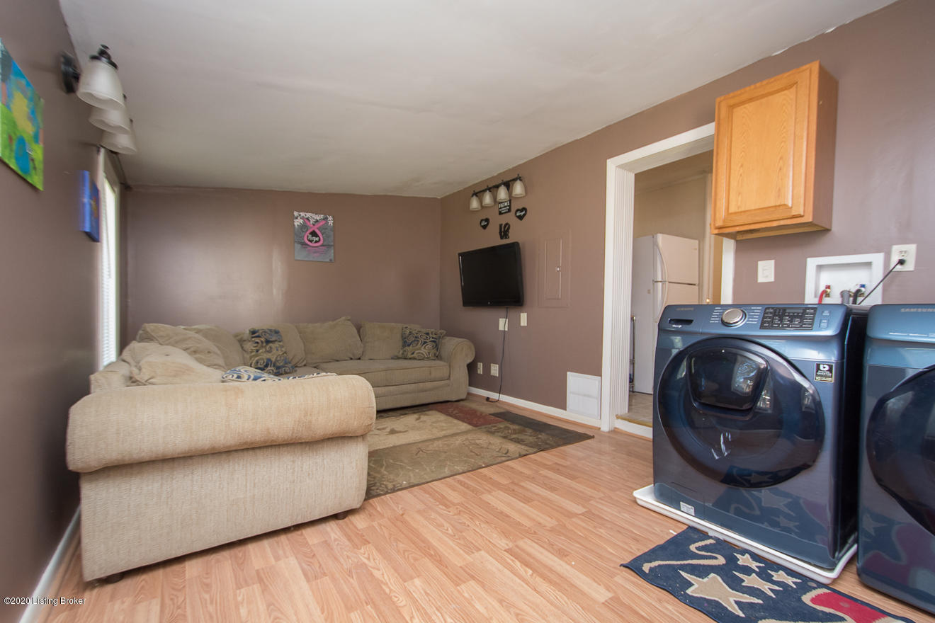 4907 Raven Road Louisville, KY 40213 - Photo 18 of 39 Raven-35