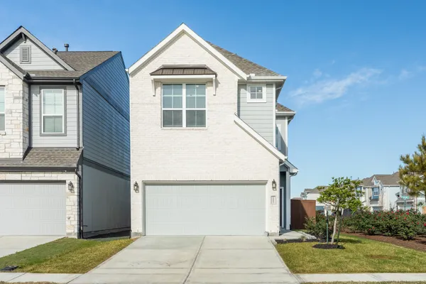 $320,000 | 10002 Nectar Path, Rosharon, TX 77583