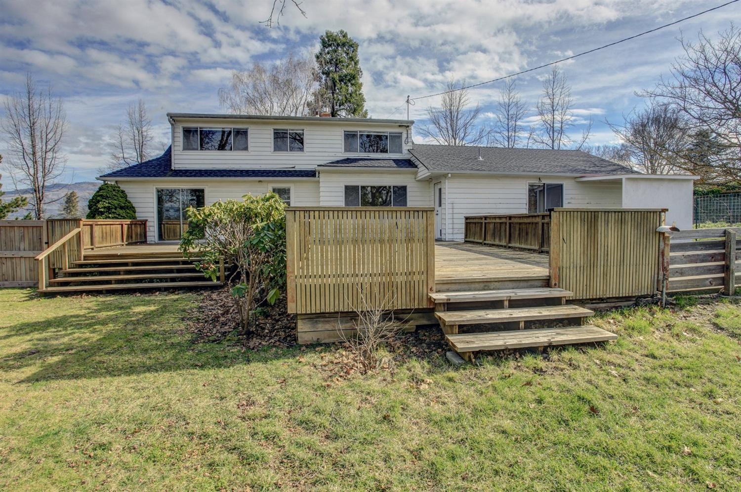 3710 Calhoun Road Medford, OR 97501 - Photo 3 of 18 Additional Photo