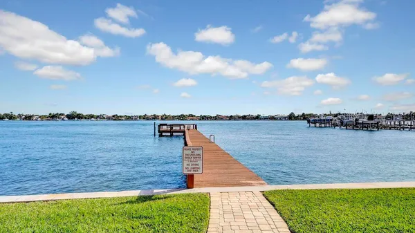 $3,000 | 1202 South Lake Drive, Unit 501, Lantana, FL 33462