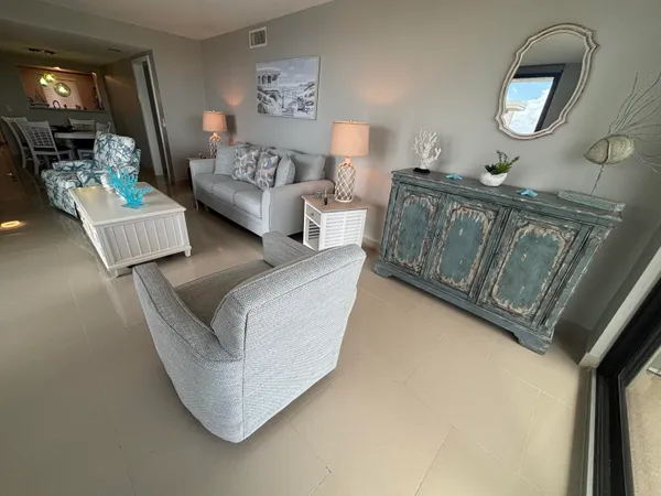 $3,000 | 1202 South Lake Drive, Unit 501, Lantana, FL 33462