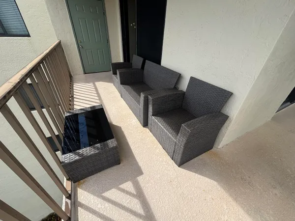 $3,000 | 1202 South Lake Drive, Unit 501, Lantana, FL 33462