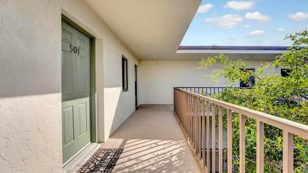 $3,000 | 1202 South Lake Drive, Unit 501, Lantana, FL 33462