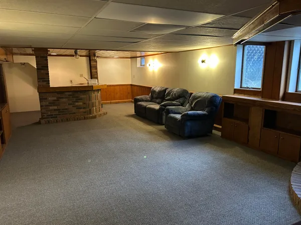 $279,900 | 616 South Stewart Avenue, Fremont, MI 49412