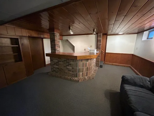$279,900 | 616 South Stewart Avenue, Fremont, MI 49412