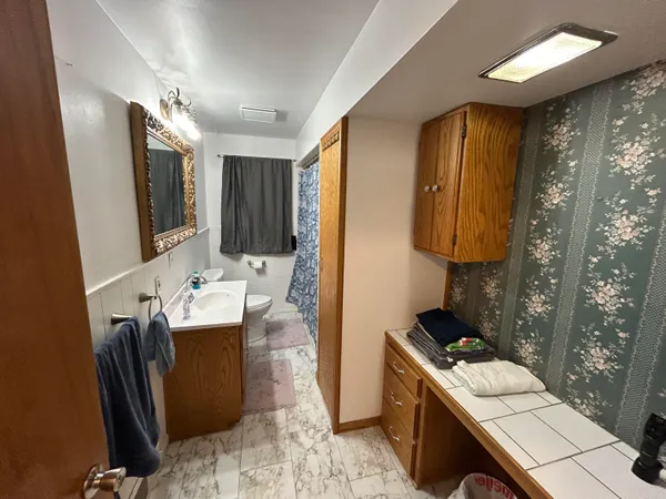 $279,900 | 616 South Stewart Avenue, Fremont, MI 49412