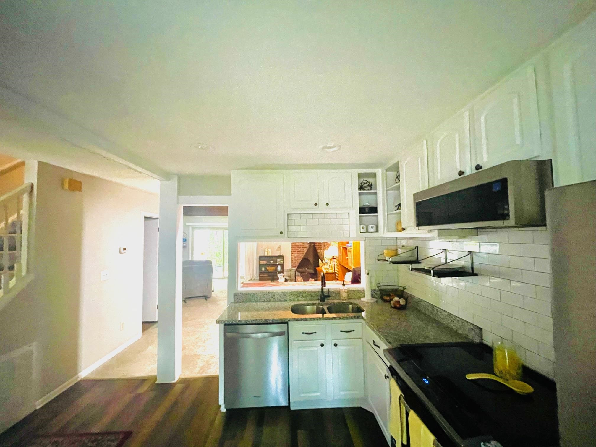 825 Green Ridge Drive Raleigh, NC 27609 - Photo 4 of 10 Kitchen