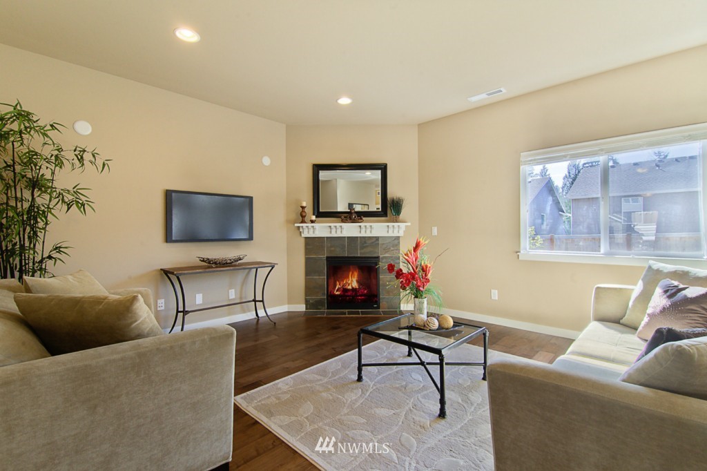 22432 36th Avenue Southeast Bothell, WA 98021 - Photo 5 of 18