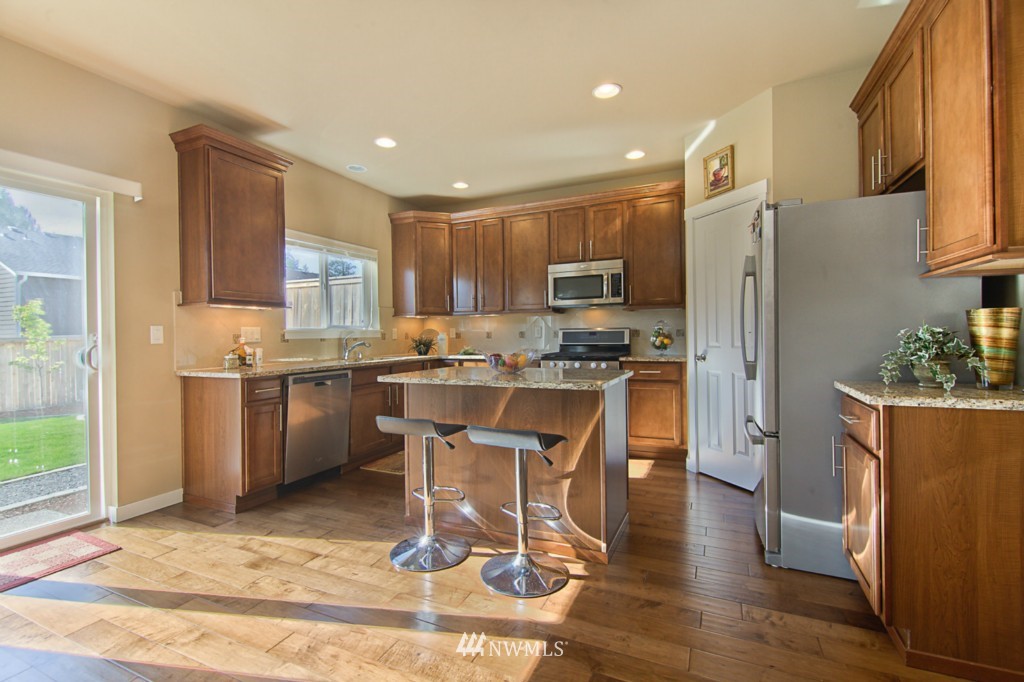 22432 36th Avenue Southeast Bothell, WA 98021 - Photo 8 of 18
