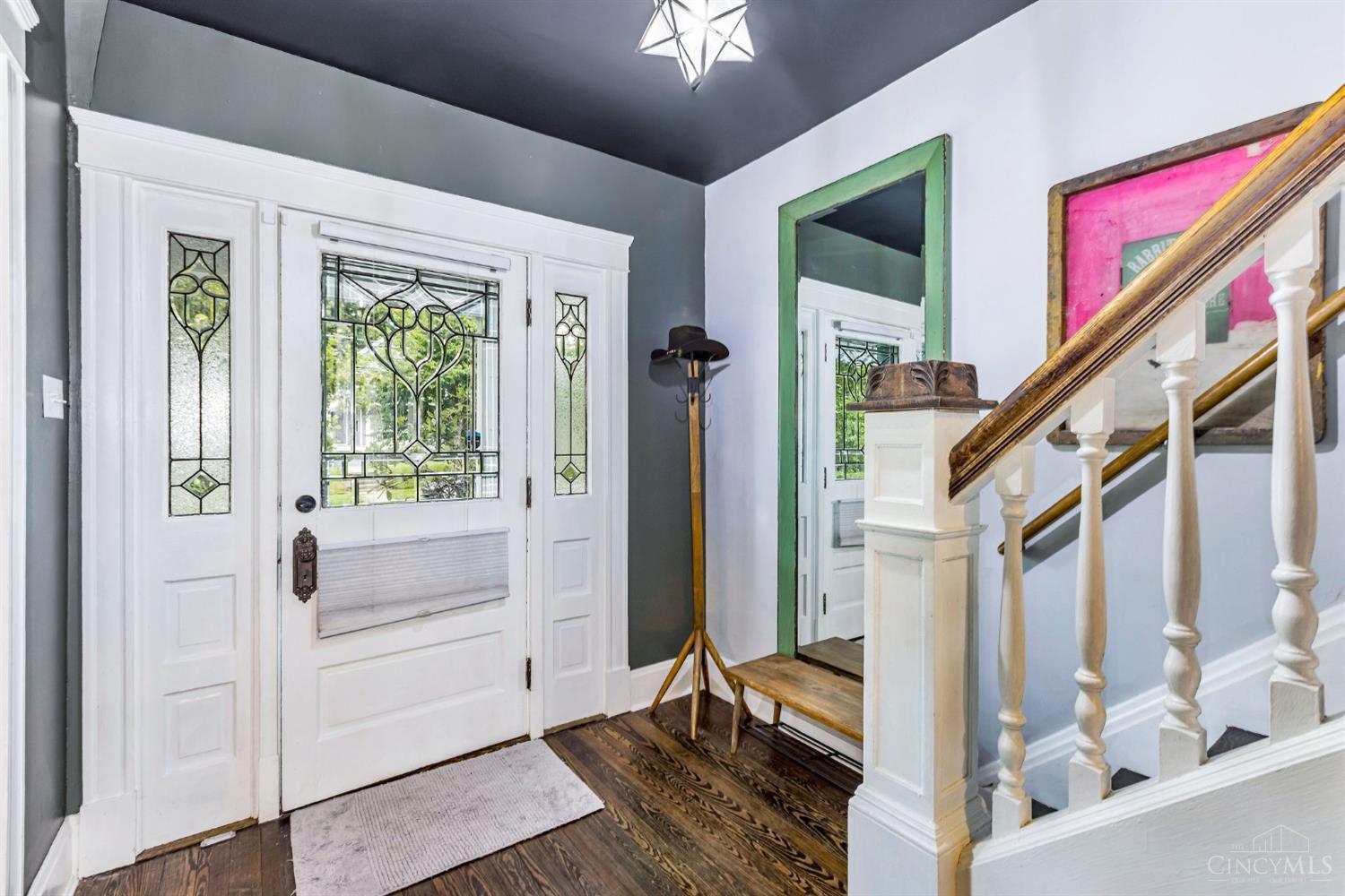 6409 Roe Street Cincinnati, OH 45227 - Photo 4 of 41