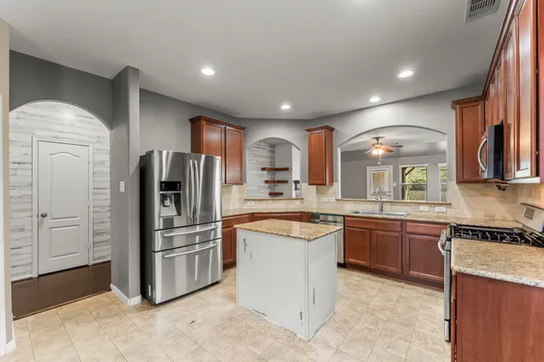 $2,450 | 3103 Lockeridge Village Drive, Spring, TX 77386