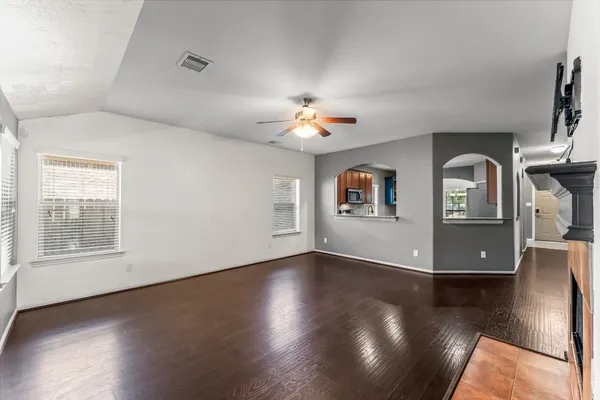 $2,450 | 3103 Lockeridge Village Drive, Spring, TX 77386