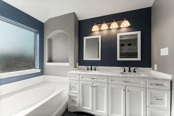 $2,450 | 3103 Lockeridge Village Drive, Spring, TX 77386