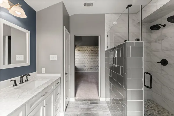 $2,450 | 3103 Lockeridge Village Drive, Spring, TX 77386