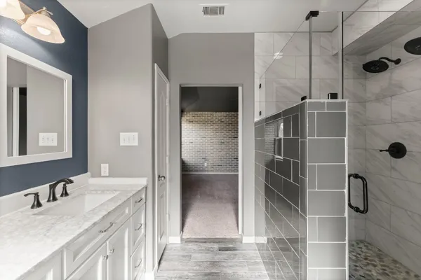 $2,450 | 3103 Lockeridge Village Drive, Spring, TX 77386