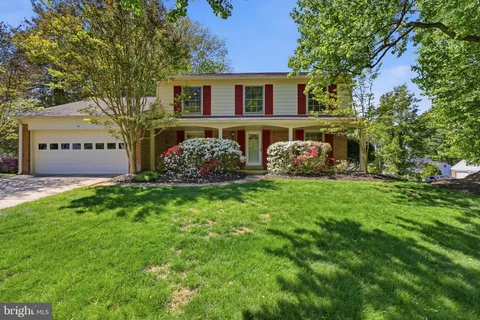 $1,150,000 | 10 Wandering Trail Court, Potomac, MD 20854