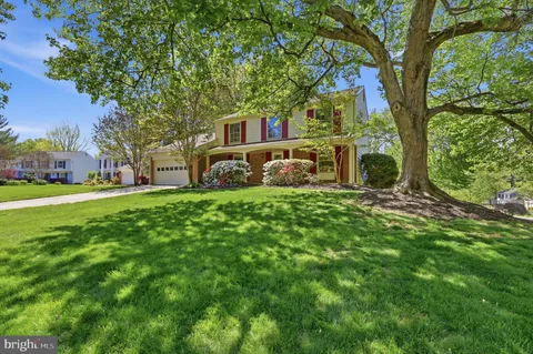 $1,150,000 | 10 Wandering Trail Court, Potomac, MD 20854