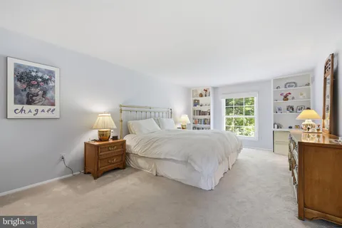 $1,150,000 | 10 Wandering Trail Court, Potomac, MD 20854