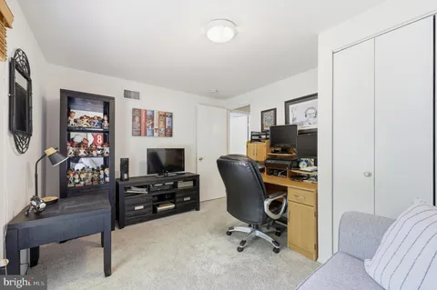 $1,150,000 | 10 Wandering Trail Court, Potomac, MD 20854