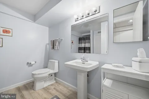 $1,150,000 | 10 Wandering Trail Court, Potomac, MD 20854