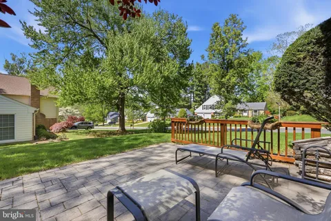 $1,150,000 | 10 Wandering Trail Court, Potomac, MD 20854