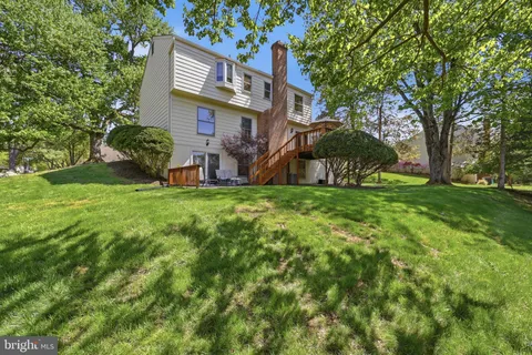 $1,150,000 | 10 Wandering Trail Court, Potomac, MD 20854