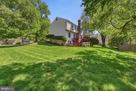$1,150,000 | 10 Wandering Trail Court, Potomac, MD 20854