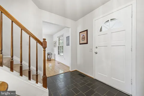 $1,150,000 | 10 Wandering Trail Court, Potomac, MD 20854