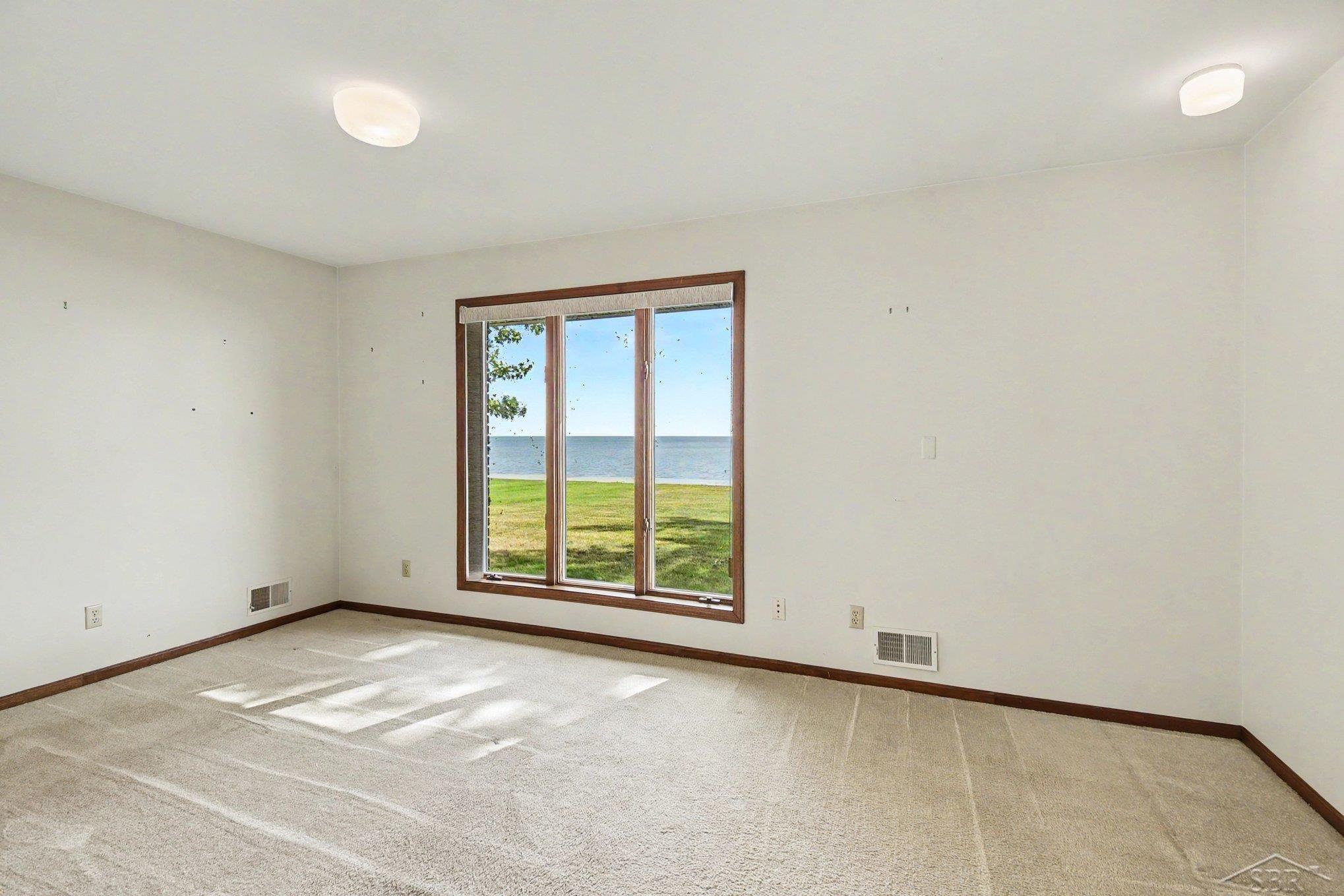 381 South Linwood Beach Road Linwood, MI 48634 - Photo 10 of 37
