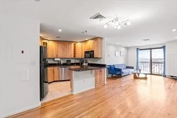 $2,950 | 90 Quincy Shore Drive, Unit 721, Quincy, MA 02171
