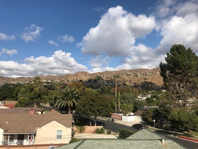 2121 Scott Road, Unit 305 Burbank, CA 91504 - Photo 16 of 49 14