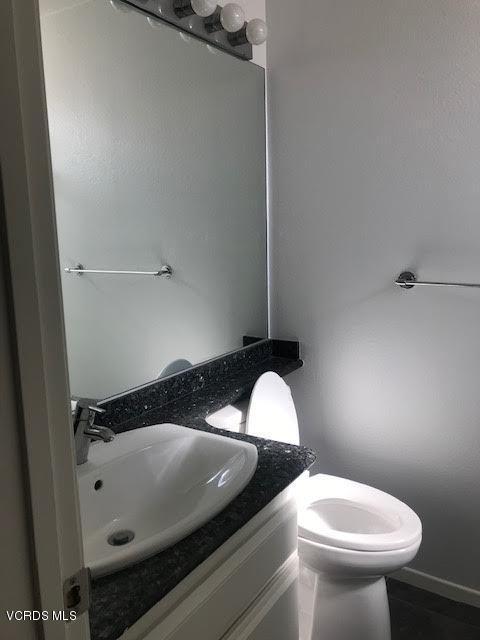 2121 Scott Road, Unit 305 Burbank, CA 91504 - Photo 19 of 49 36