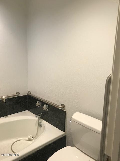 2121 Scott Road, Unit 305 Burbank, CA 91504 - Photo 28 of 49 9