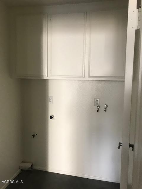 2121 Scott Road, Unit 305 Burbank, CA 91504 - Photo 36 of 49 22