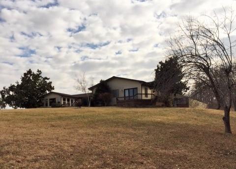 676 Hooper Road McEwen, TN 37101 - Photo 2 of 15 Gallery Image 2
