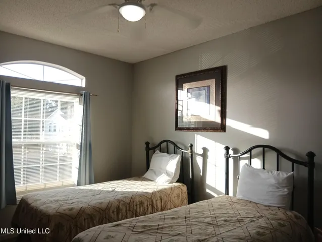 $280,000 | 2252 Beach Drive, Unit 806, Gulfport, MS 39507