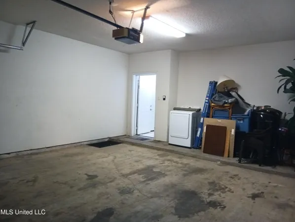 $260,000 | 2252 Beach Drive, Unit 806, Gulfport, MS 39507