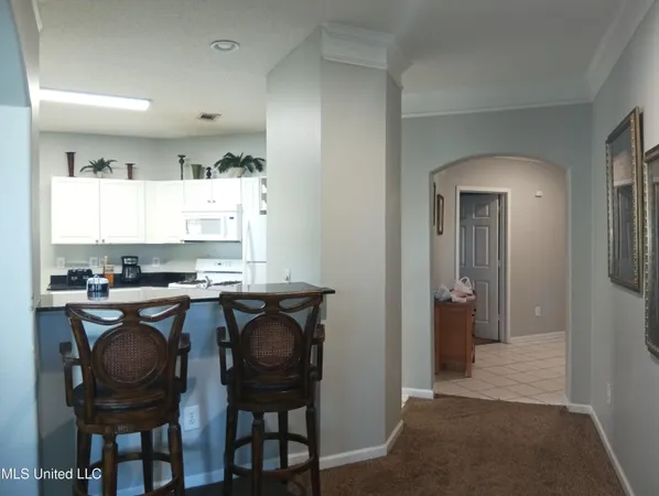 $260,000 | 2252 Beach Drive, Unit 806, Gulfport, MS 39507