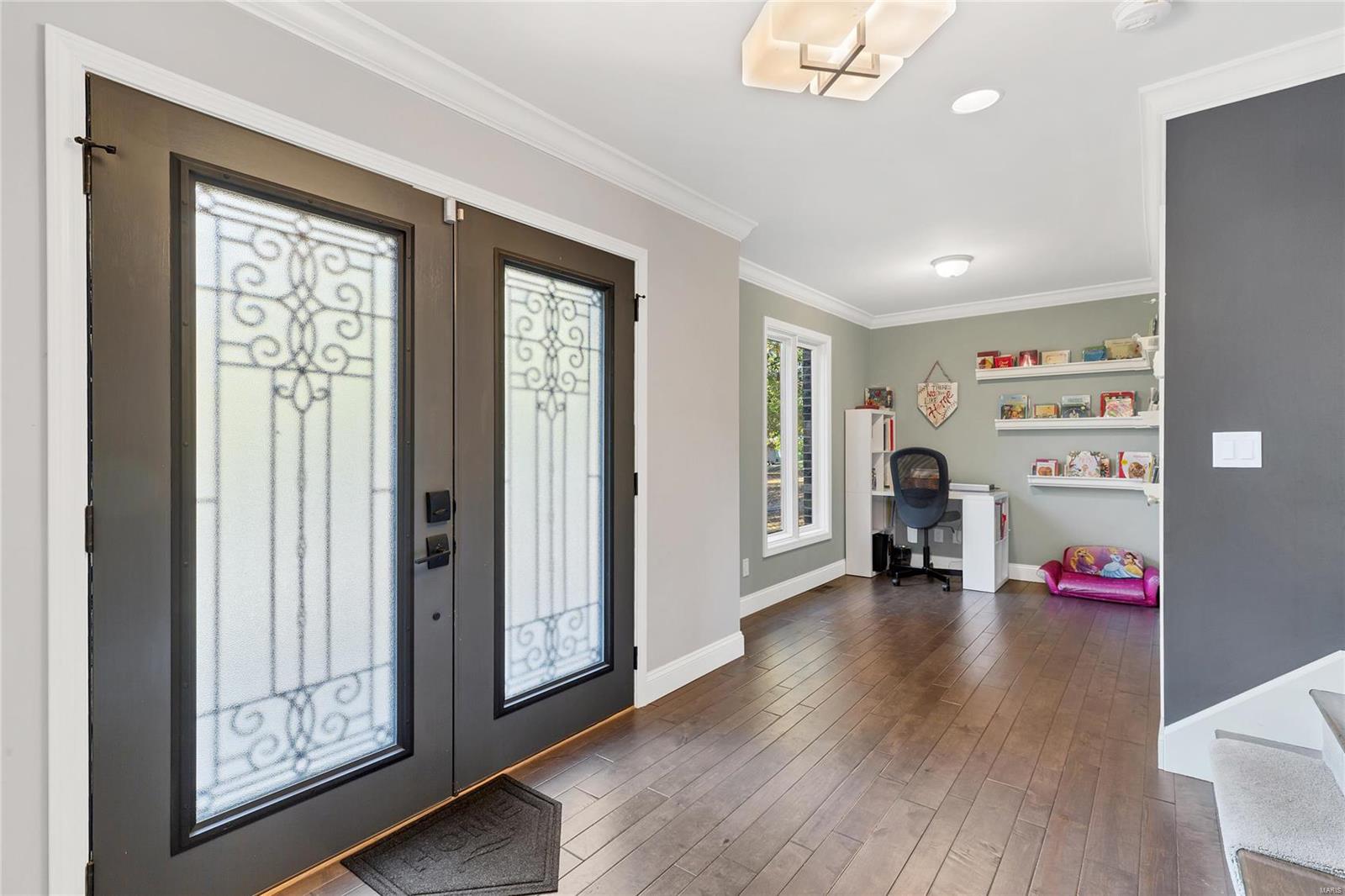 7870 Becker Road St. Louis, MO 63129 - Photo 4 of 48