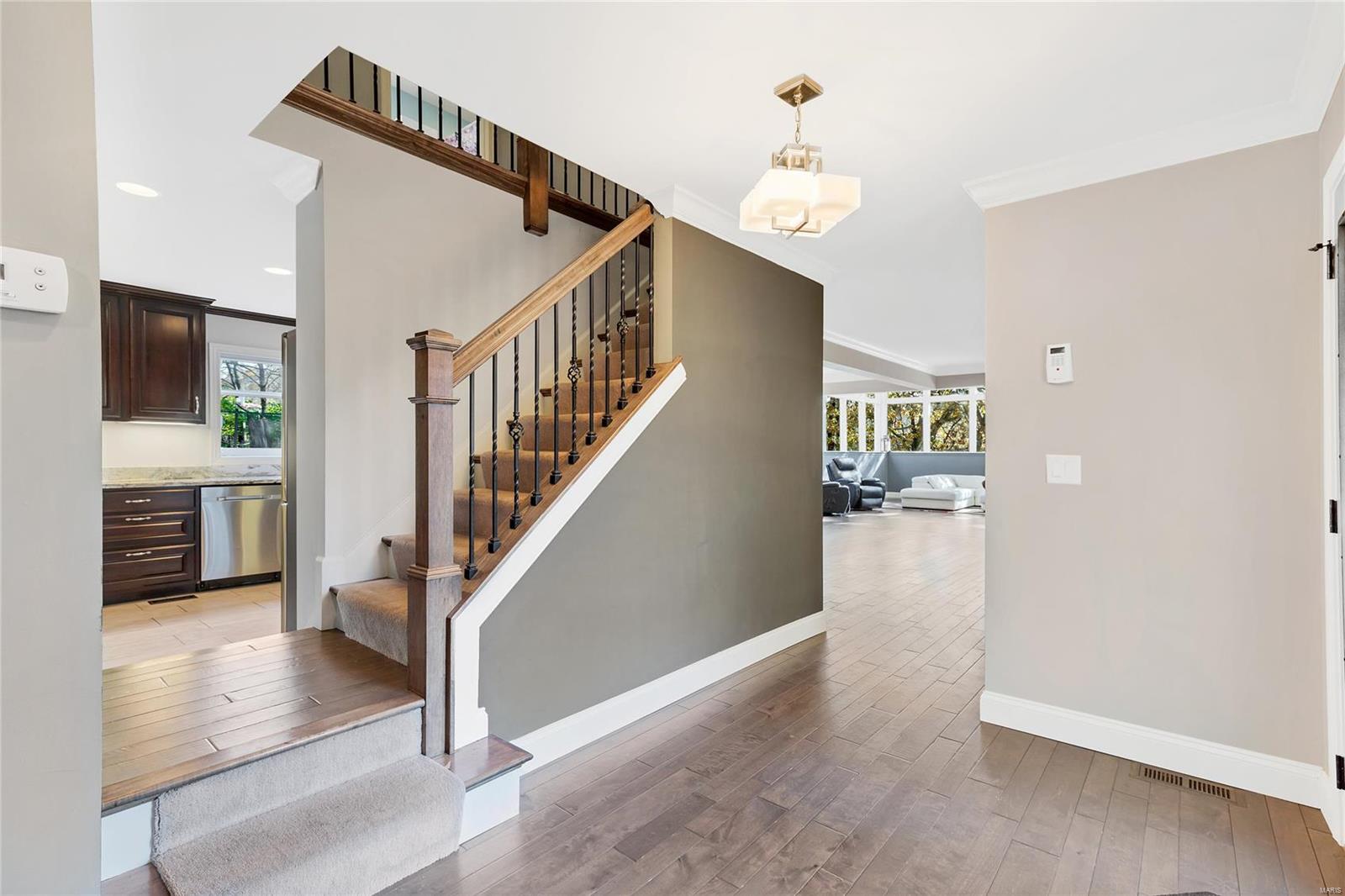 7870 Becker Road St. Louis, MO 63129 - Photo 6 of 48