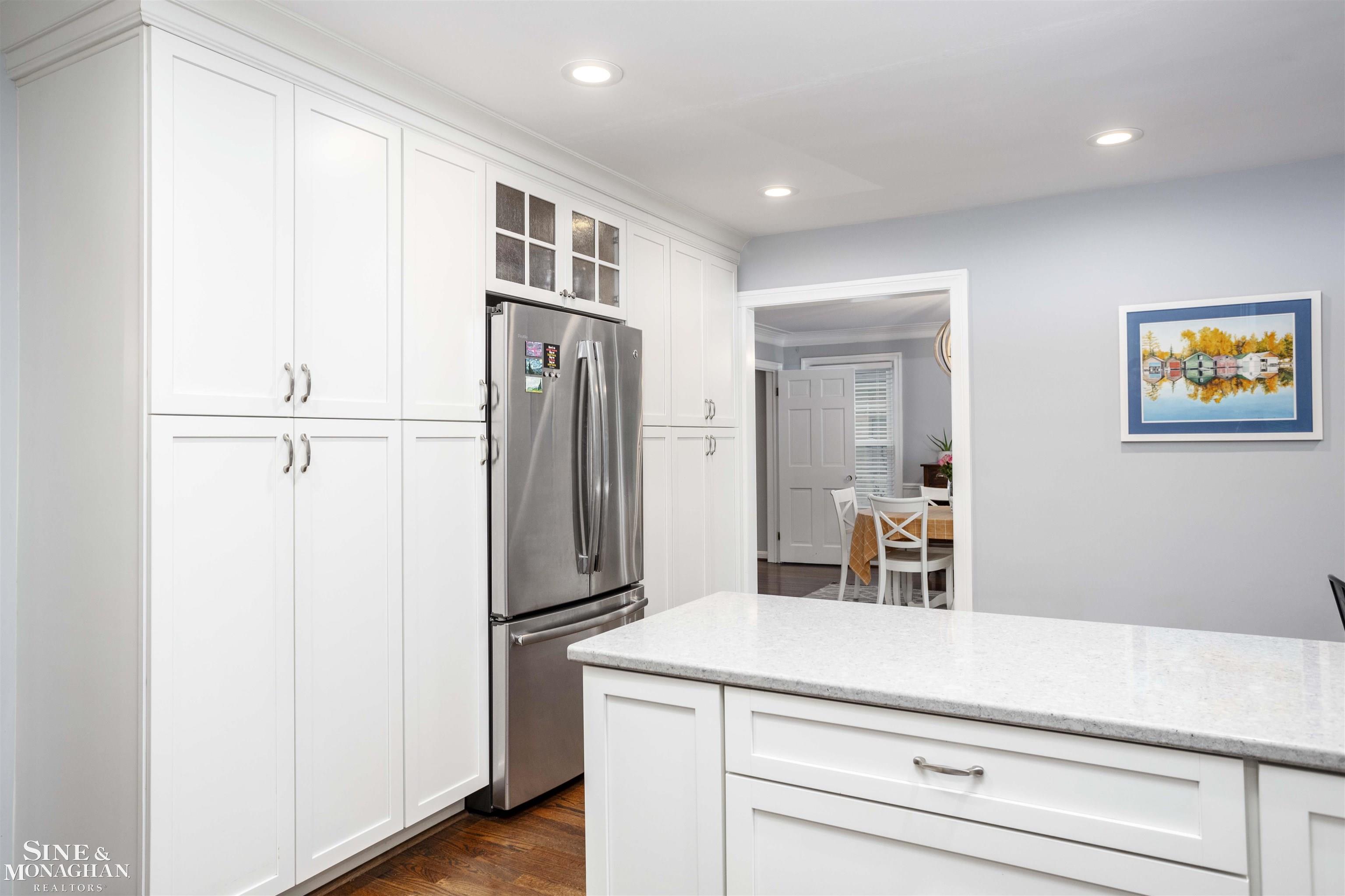 953 Trombley Road Grosse Pointe, MI 48230 - Photo 15 of 52 50120337-14.JPG