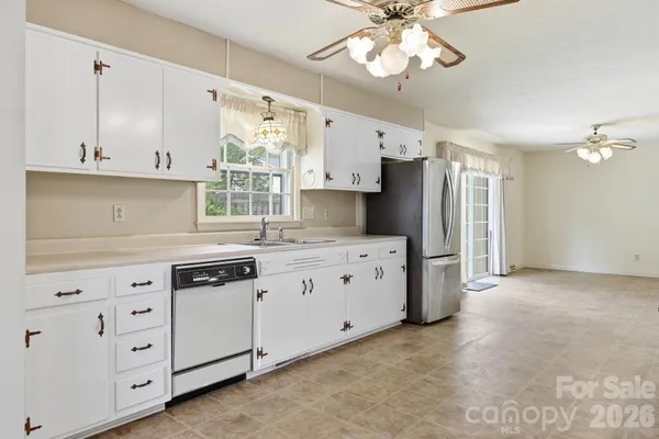 $550,000 | 22 Carjen Avenue, Asheville, NC 28804