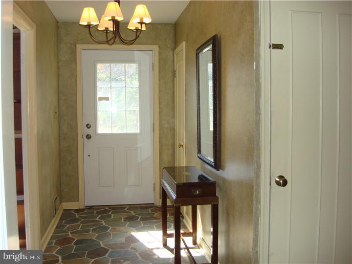 531 Walker Road Wayne, PA 19087 - Photo 3 of 25 Foyer