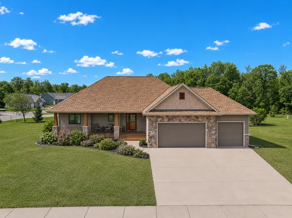 $420,000 | 4945 382nd Drive, North Branch, MN 55056